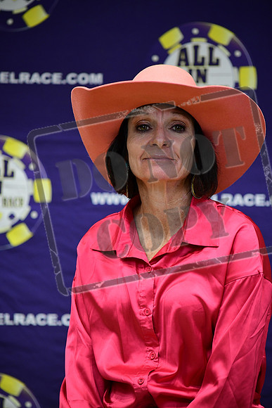 174 CHRISTA BECKMAN